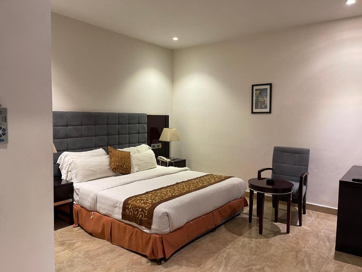 Central Boutique Hotel Moradabad Luaran gambar