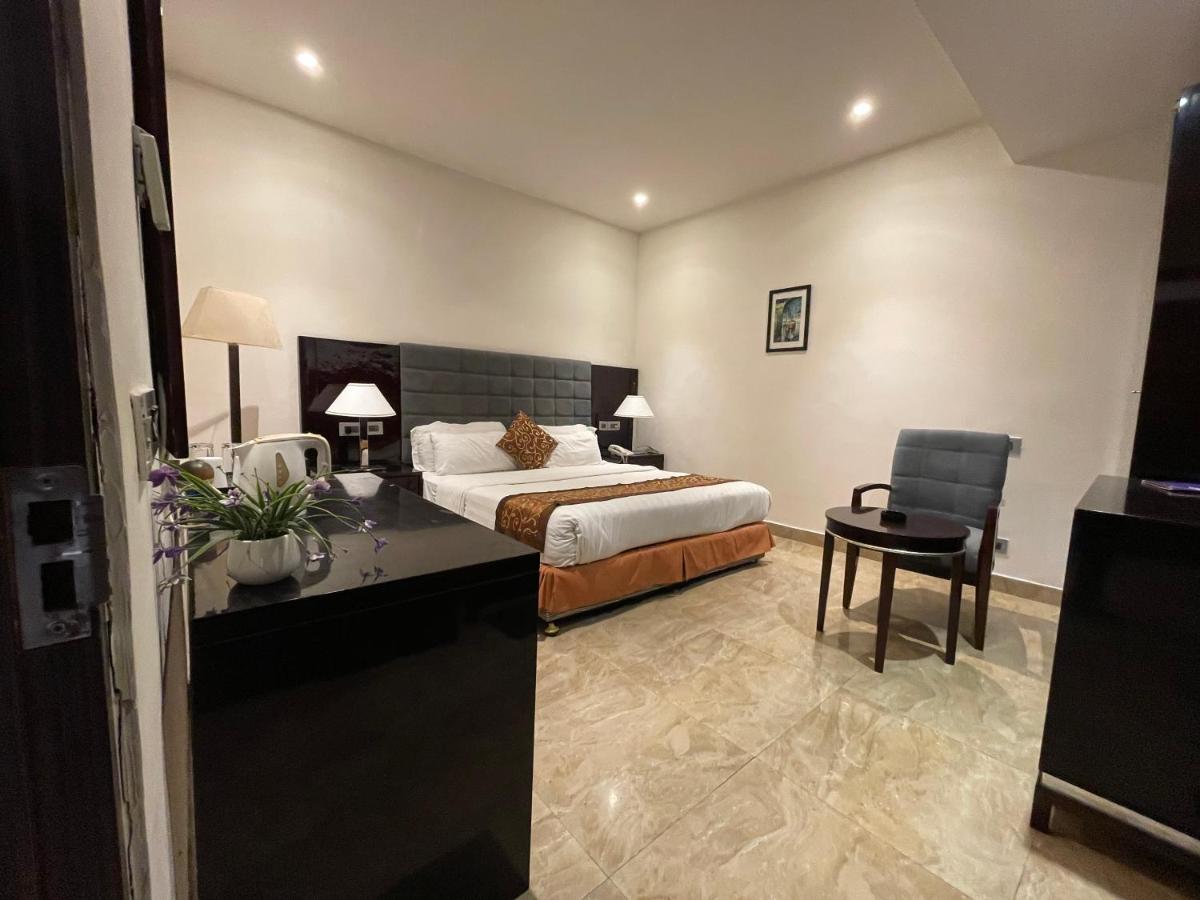 Central Boutique Hotel Moradabad Luaran gambar